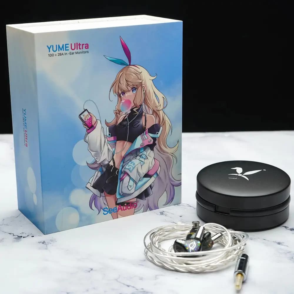 SeeAudio Yume Ultra hybrid in-ear monitors and case