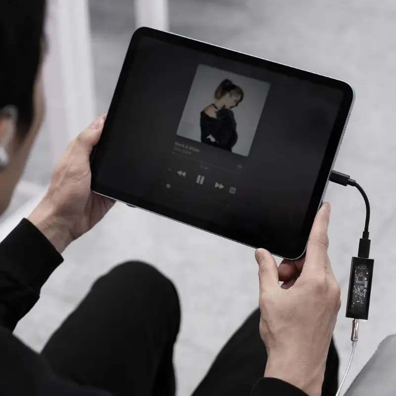 Questyle M12i Portable USB DAC Headphone Amp with High-Res Audio Questyle M12i Portable USB DAC Headphone Amp with High-Res Audio