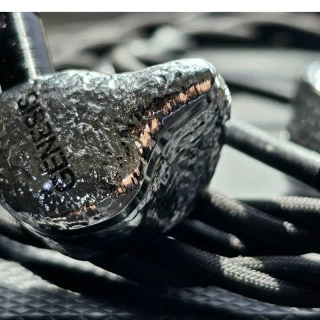 EarAcoustic GENESIS G318s Wired IEM with 8.3mm Tesla Dynamic Driver EarAcoustic GENESIS G318s Wired IEM with 8.3mm Tesla Dynamic Driver