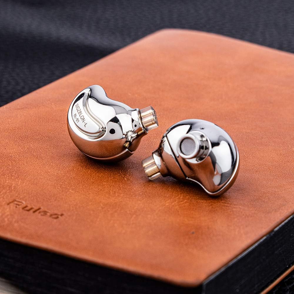 BLON-BL-01-Dynamic-Driver-In-Ear-Earphones
